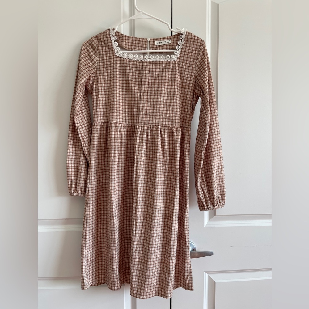 Square neck dress